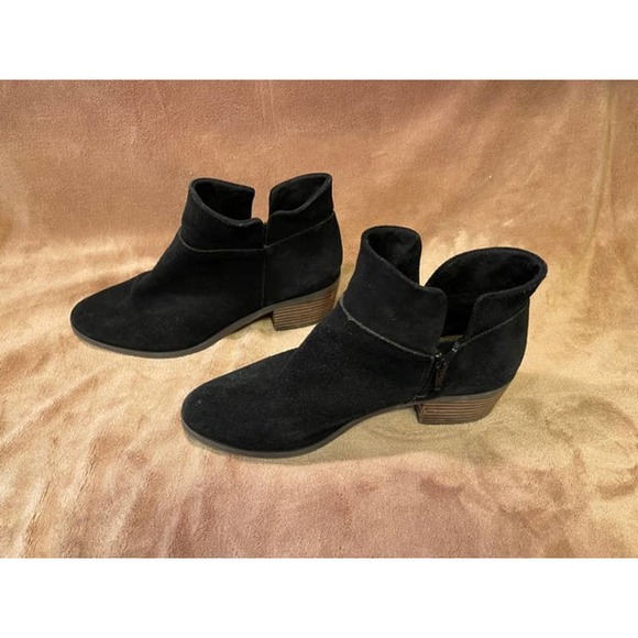 Crown Vintage Black Suede Ankle Boots- Size 9.5 - Picture 1 of 4